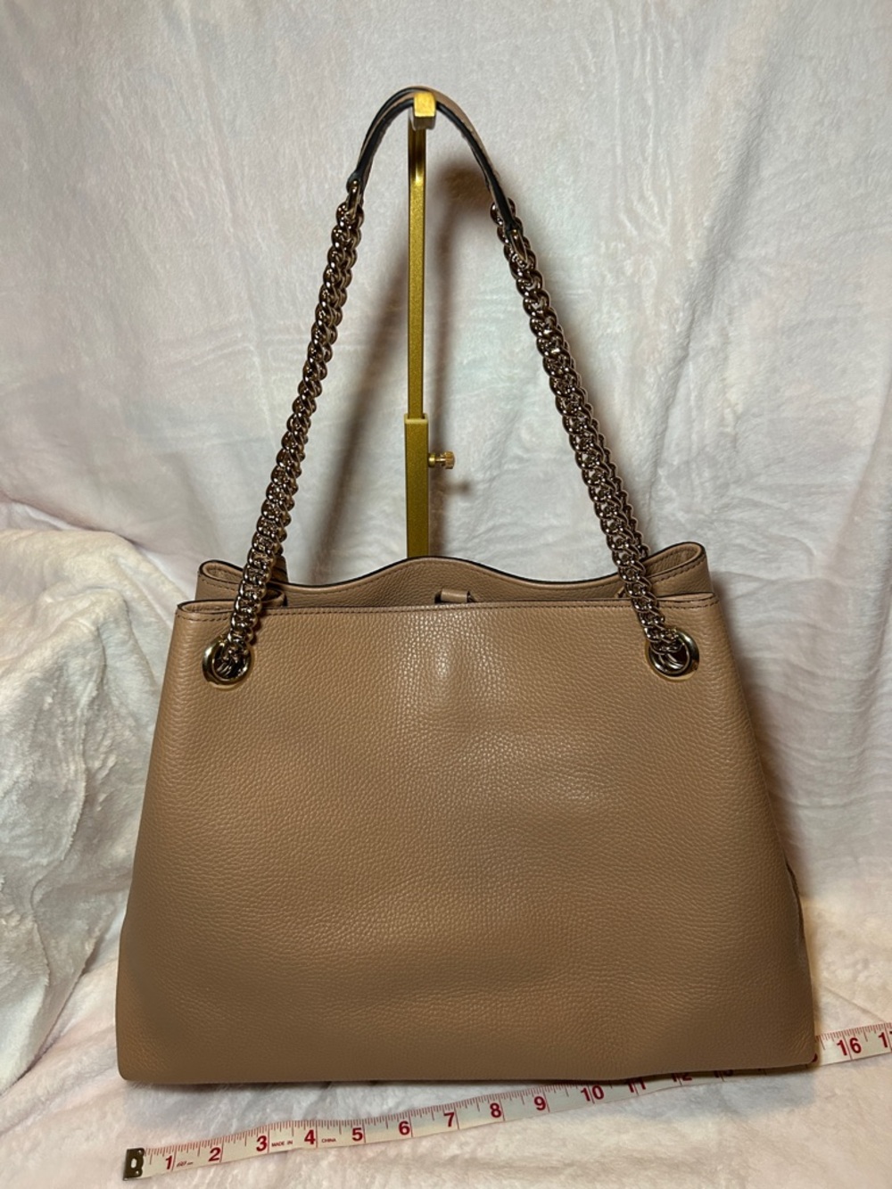 385 Gucci Soho Medium Chain Shoulder Bag with COA - Picture 2 of 11